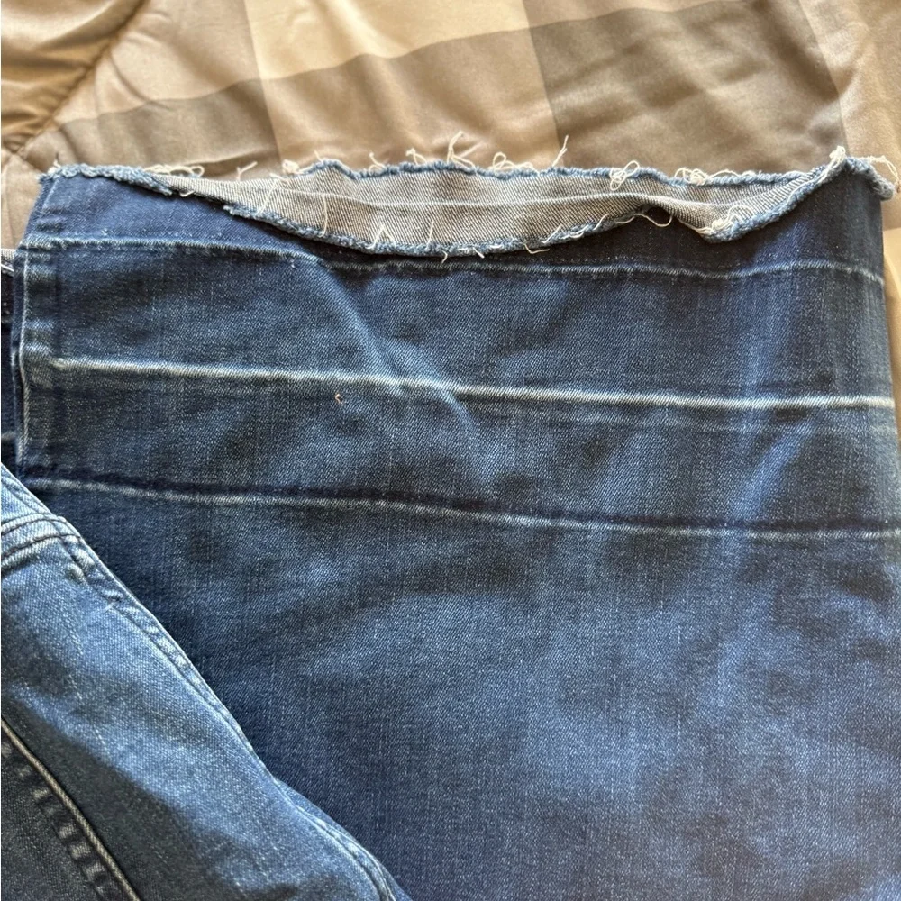 Woman’s Plus Size Wide Leg Jeans Buttery Soft Stretch 28W Old Navy - Picture 4 of 15